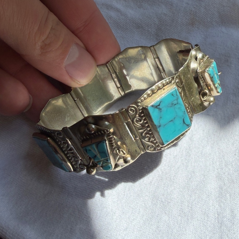 Vintage 1970s Mexican sterling silver turquoises bracelet